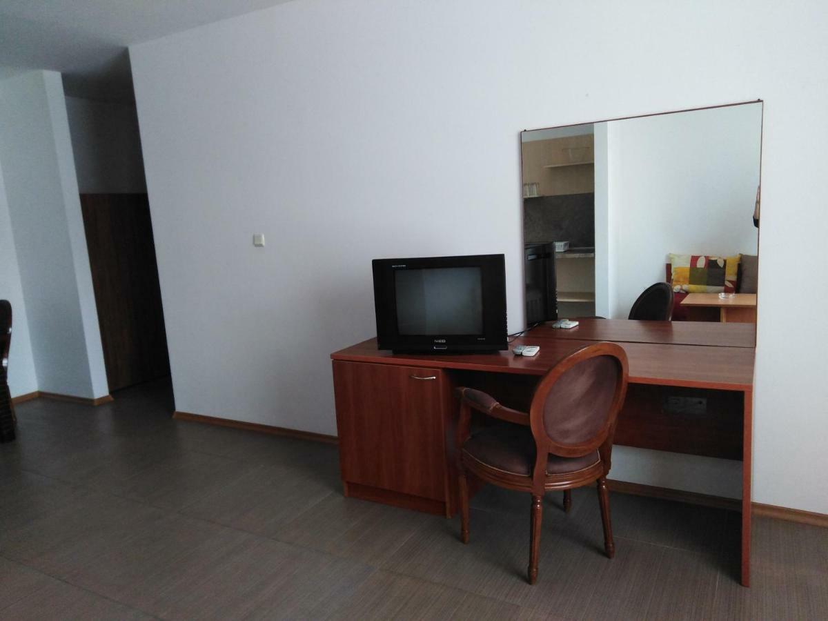 Vm Apartments Robinson Beach Pomorie Buitenkant foto
