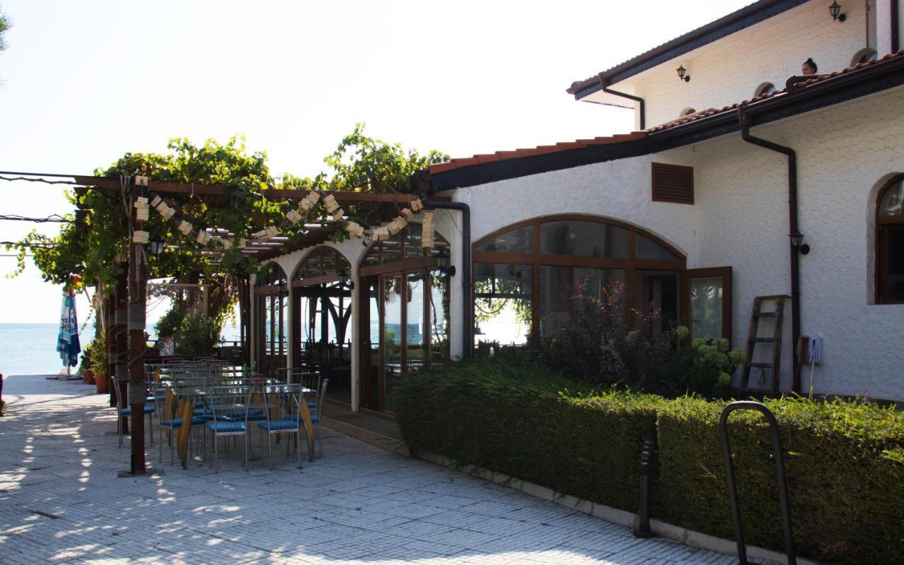 Vm Apartments Robinson Beach Pomorie Buitenkant foto