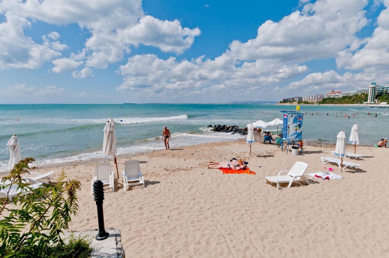 Vm Apartments Robinson Beach Pomorie Buitenkant foto
